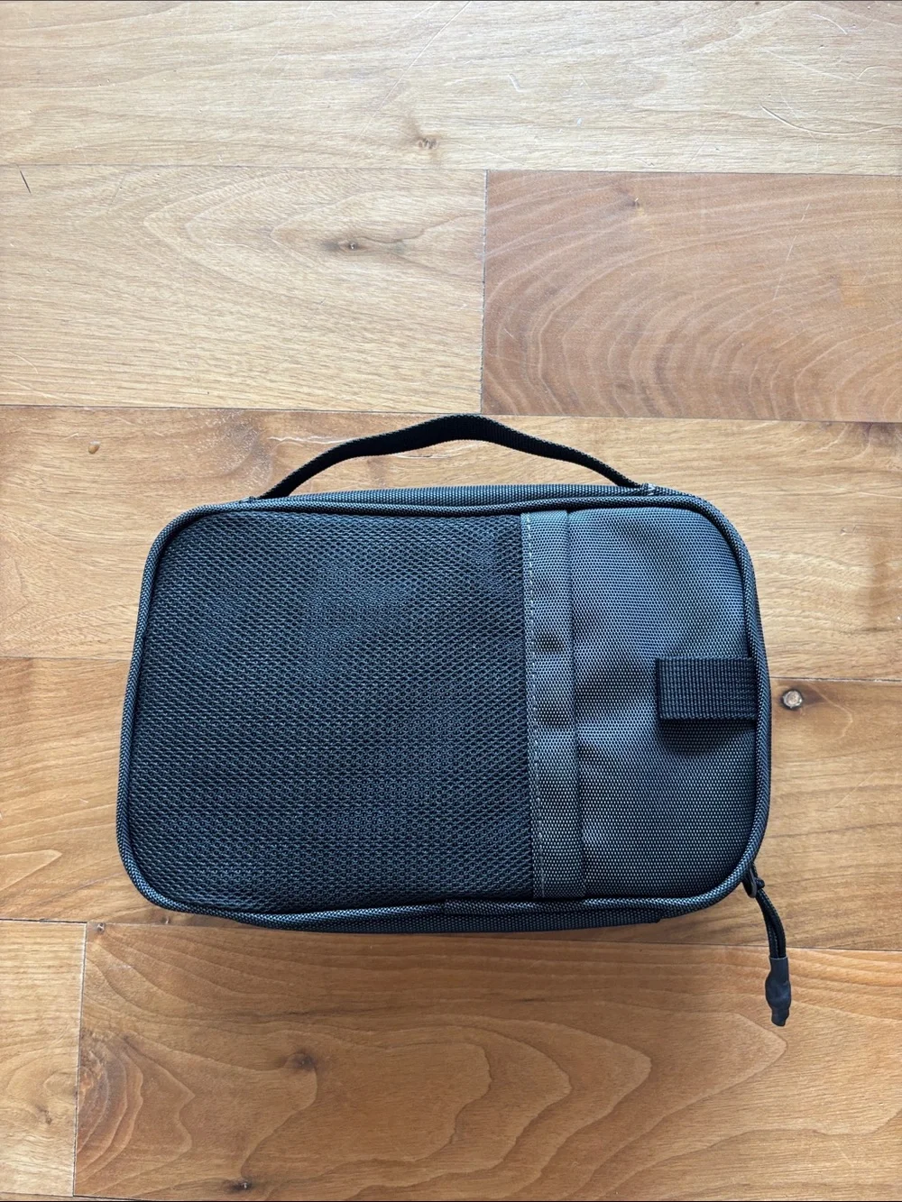 Thule Black Travel Organizer Pouch with Top Handle for chargers/cords